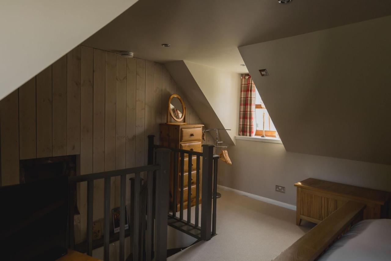 Crossroads Cottage Drumnadrochit Extérieur photo